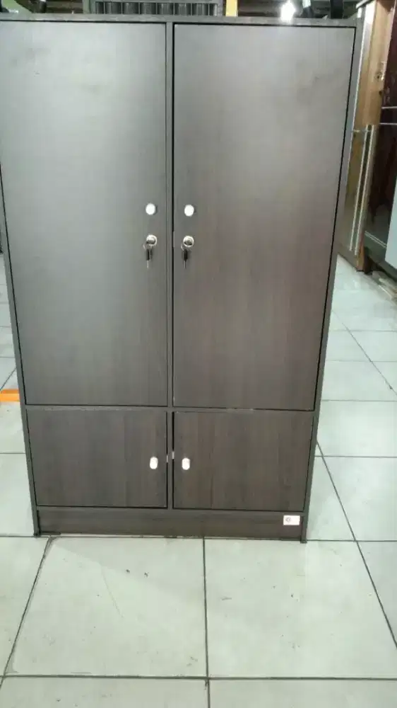 Lemari mini pakaian