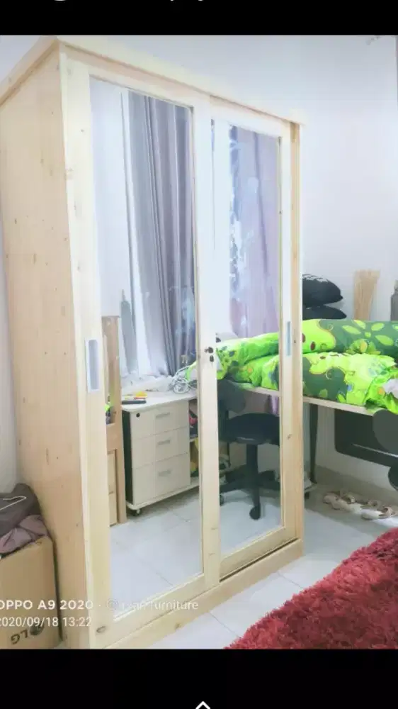 Lemari 2 pintu full kaca ukurn 200x120 bhn dr kyu jati belanda mint