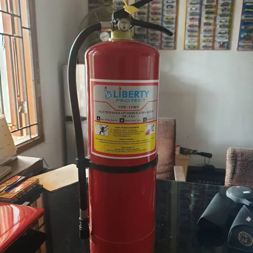 Alat pemadam api merk Liberty 6kg