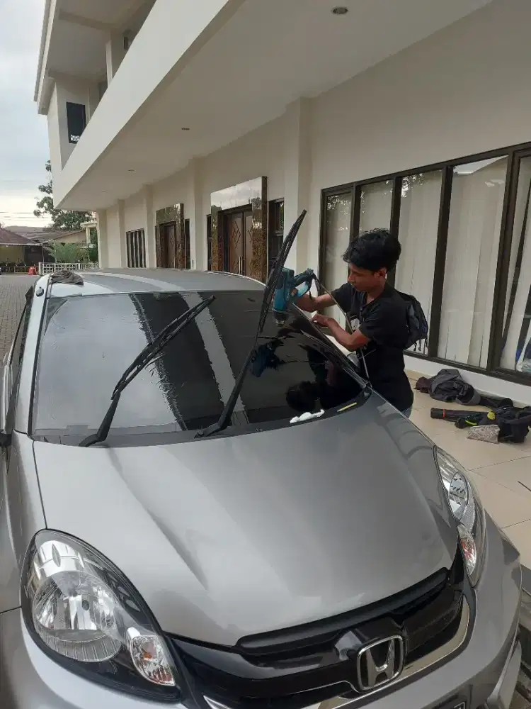 panggilan teknisi kaca film mobil dan gedung