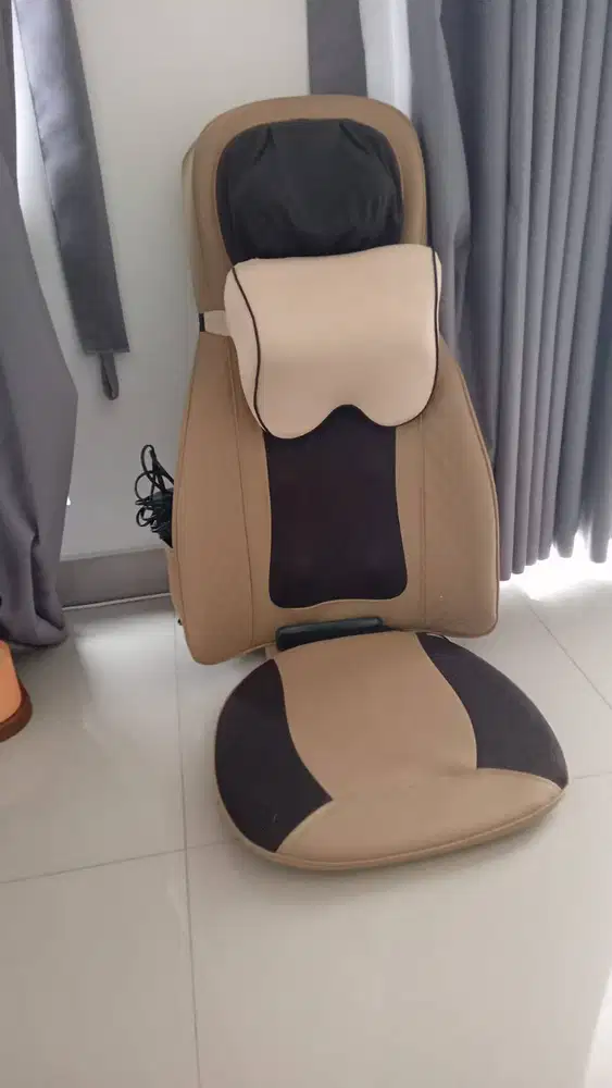 OGAWA Estilo Prime Plus Portable Back and Neck Massager - Beige