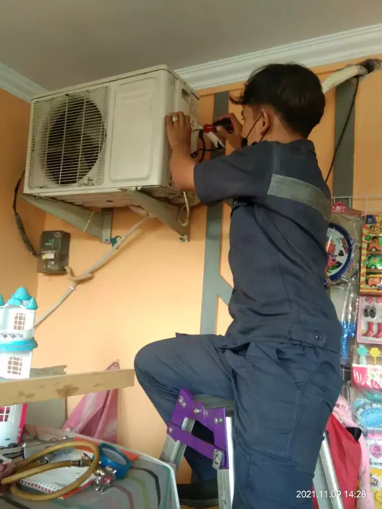 Tukang AC - servuce AC panggilan penggilingan Jakarta Timur