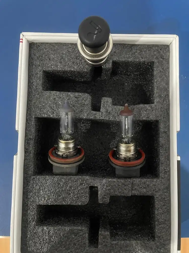 Bohlam Foglamp Kanan Kiri + Lighter Bekas Mobil Outlander