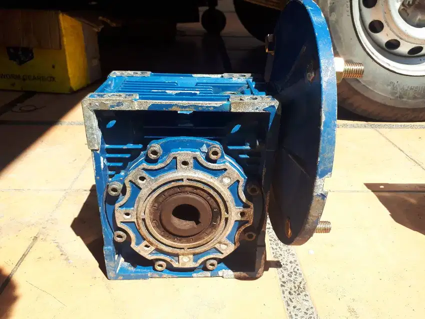 Alliance Reducer Gear NMRV-075 / 1:7.5 (A-453)