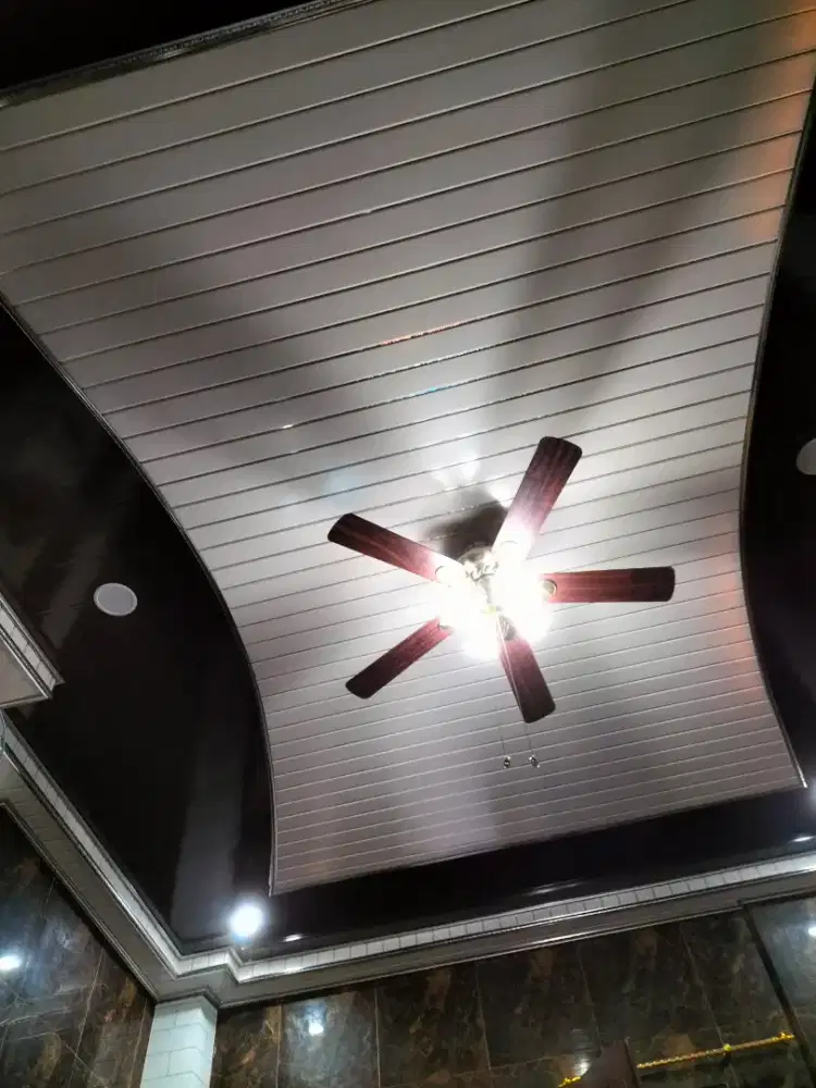 Distributor plafon pvc modern