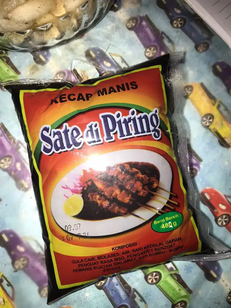 Kecap cap sate dipiring