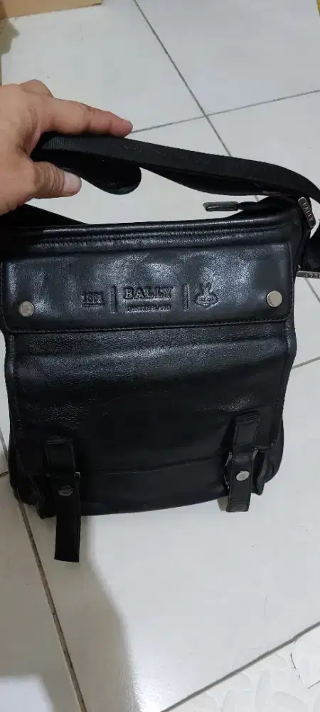 Sling Bally Size 25 x 28