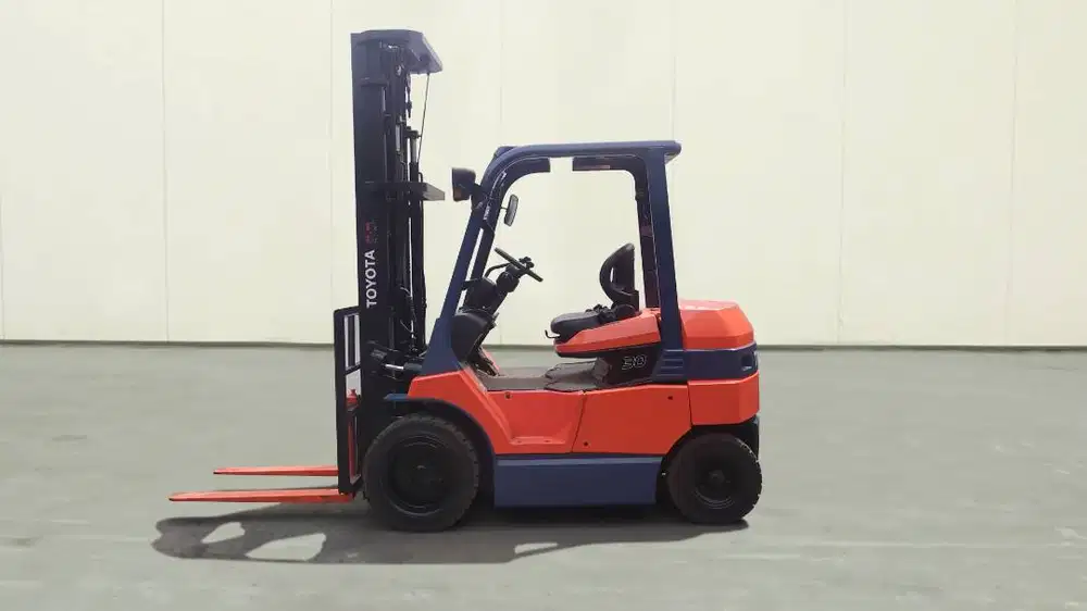 Forklift Rental Toyota 7FB30 Toyota Japan Baterai Second