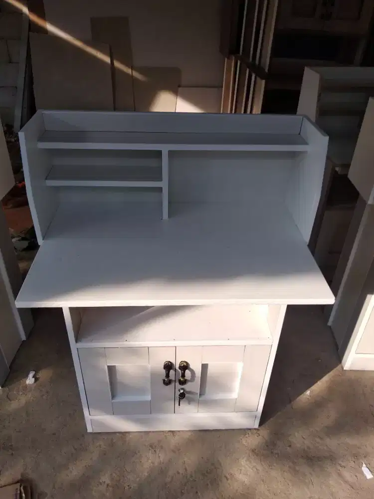 Meja belajar meja belajar