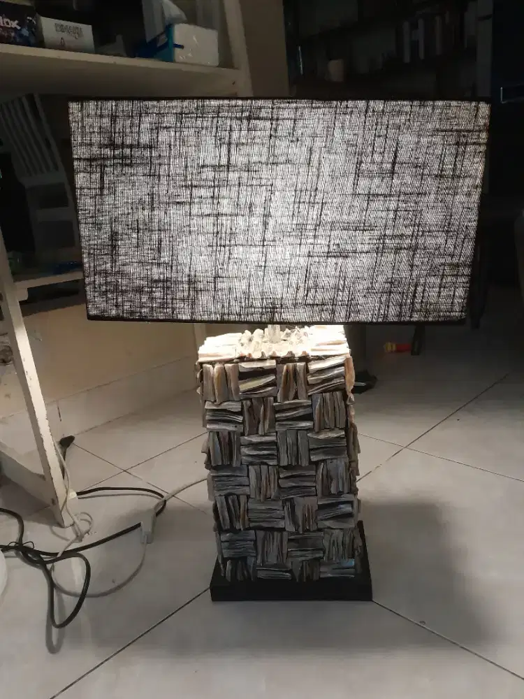 Table lamp valetta mewah