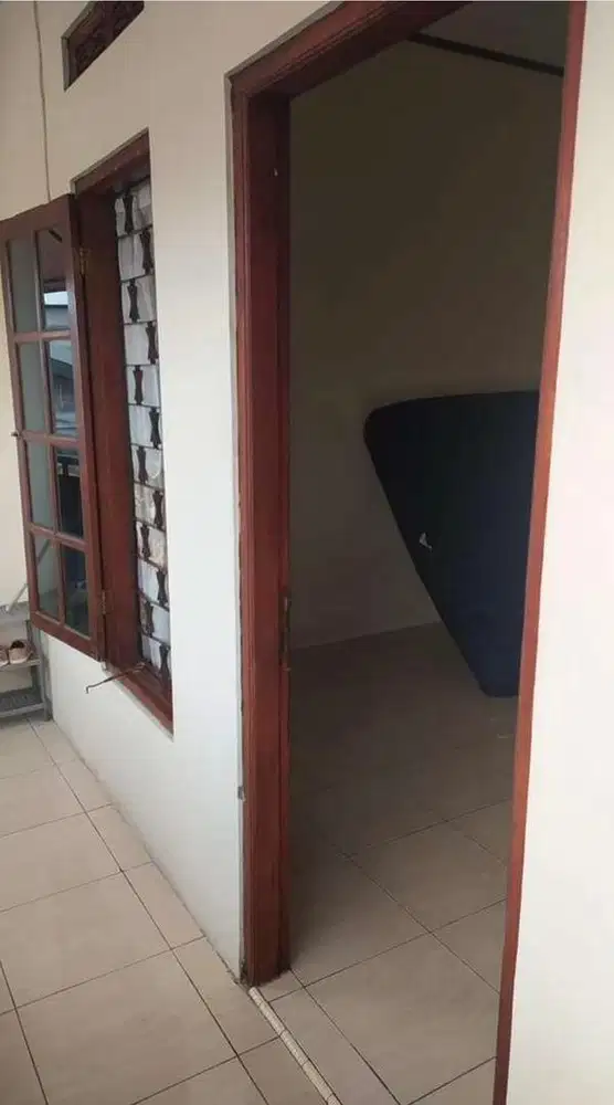 Dikontrakan Rumah perbulan strategis dekat stasiun tanah abang