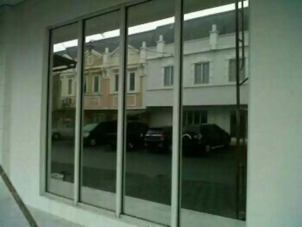 Spesialist pasang Kaca Film Gedung