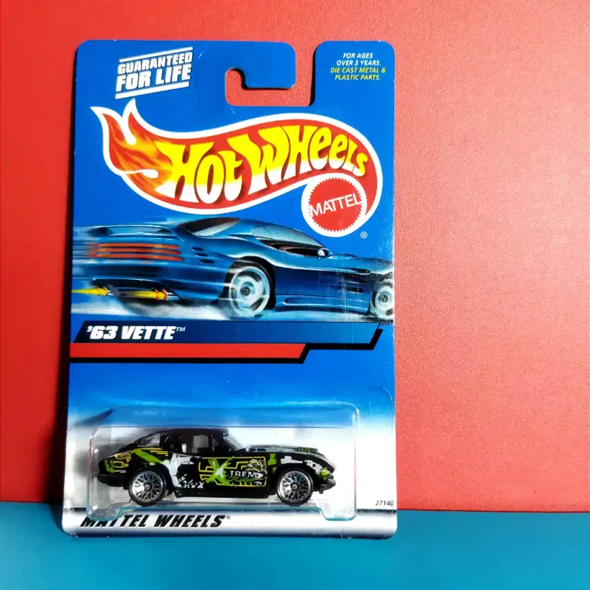 Hot Wheels 63 Corvette Split Window Black Extreme