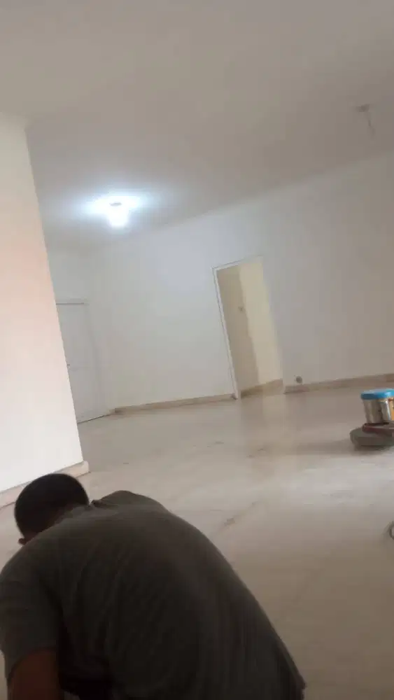 Poles Meja Dinding Lantai Marmer