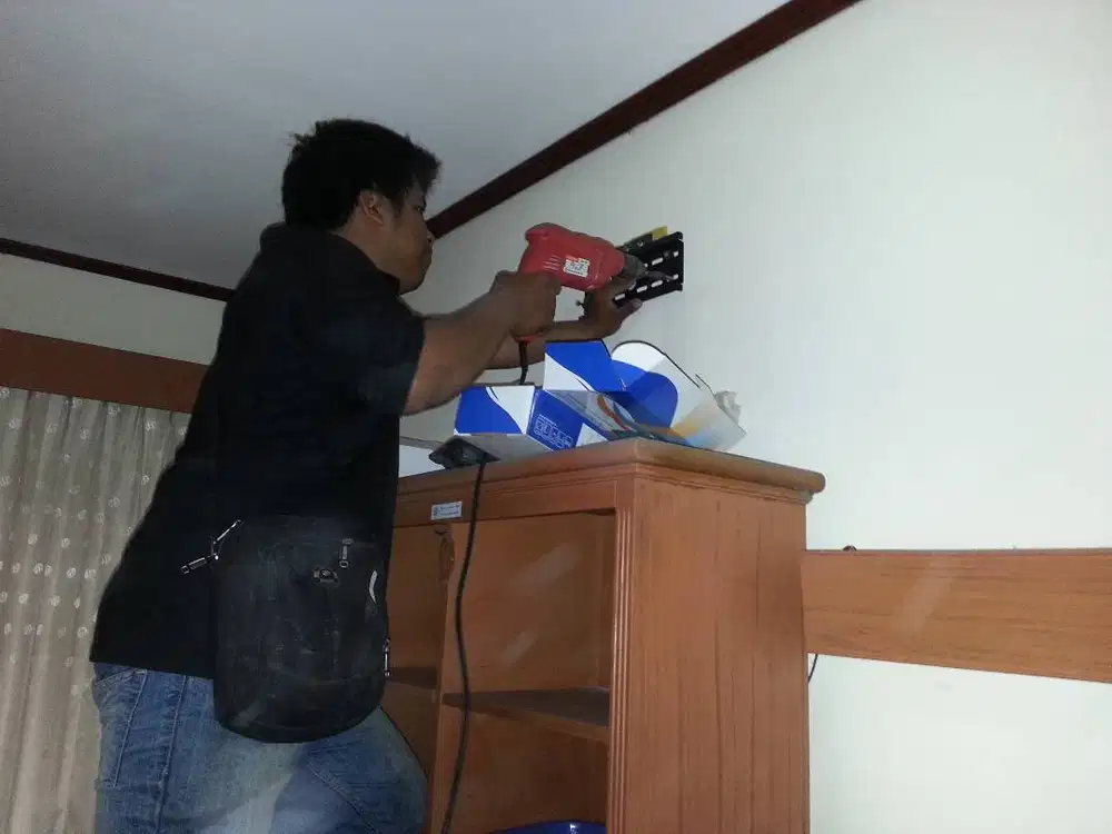 bracket tv terima pemasangan bracket tv pemabayaran di tempat