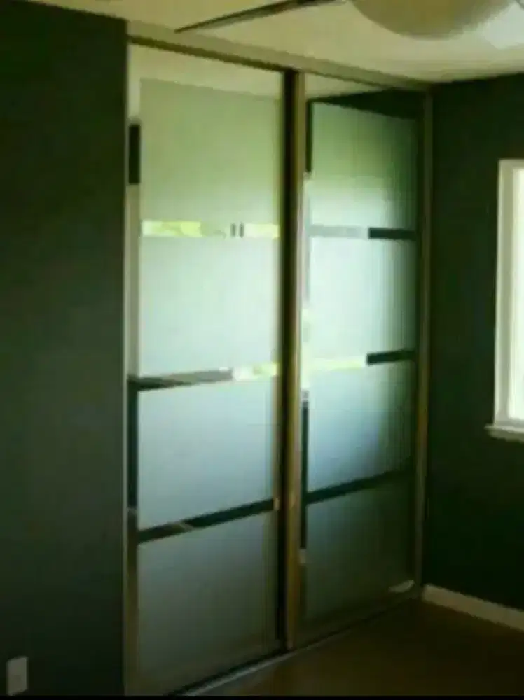 Stiker Sanblas dan kaca film hitam dekoratif