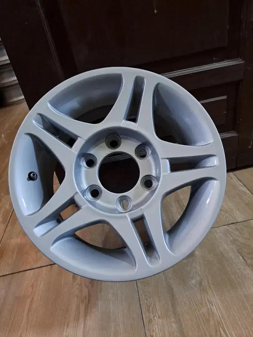 Velg oem ori helf R15 pcd 6x139 lebar 7 et20