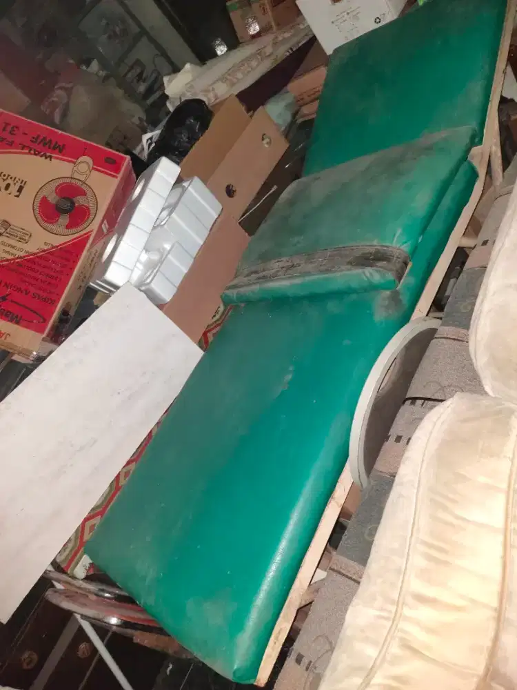 Ranjang pasien klinik