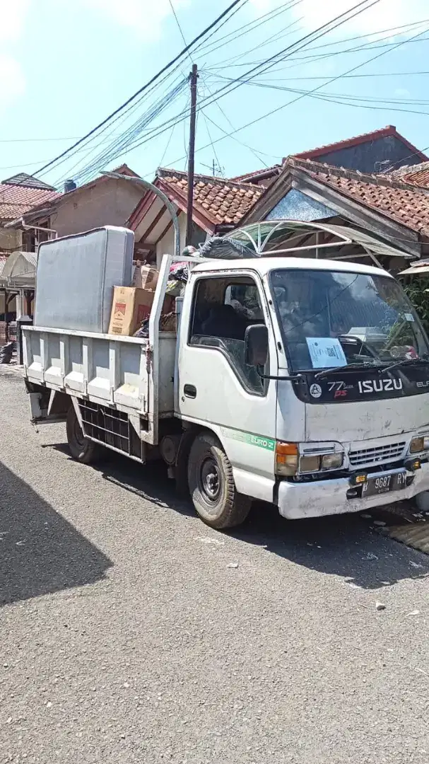 Sewa truk engkel angkut barang