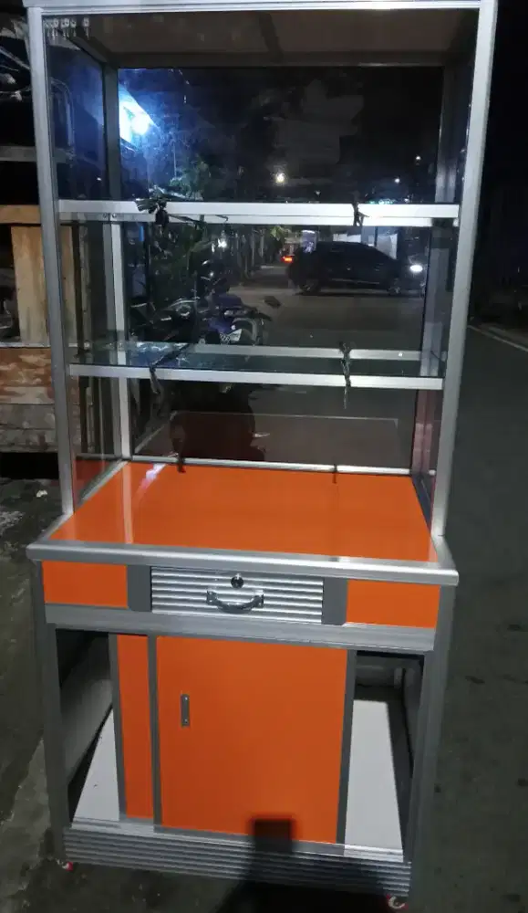 Gerobak etalase aluminium