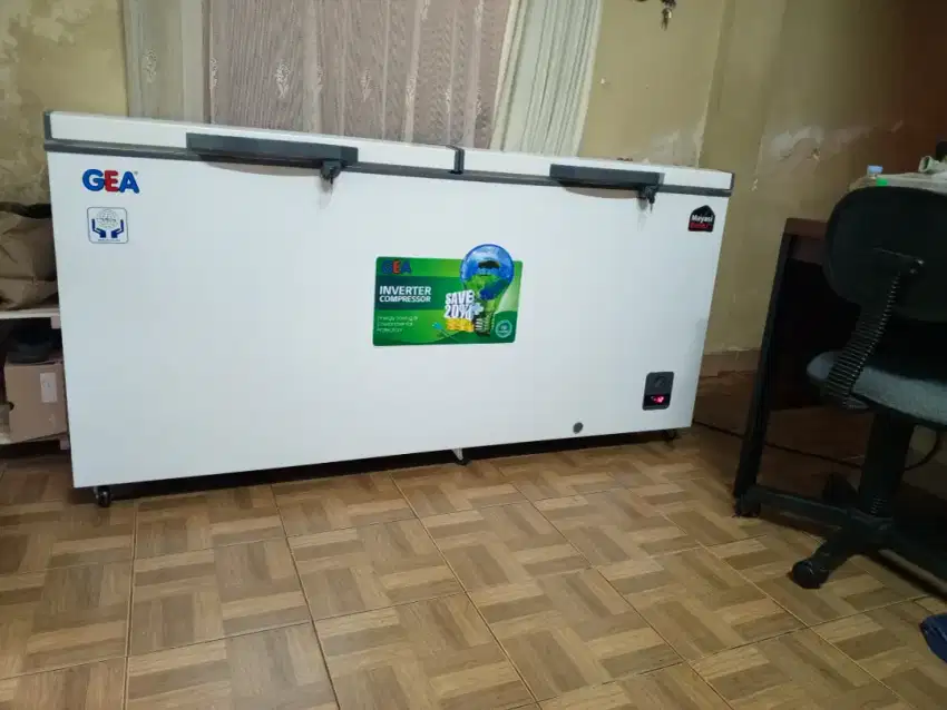 Freezer GEA 2 pintu AB610ITR 600 liter inverter SANGAT HEMAT LISTRIK