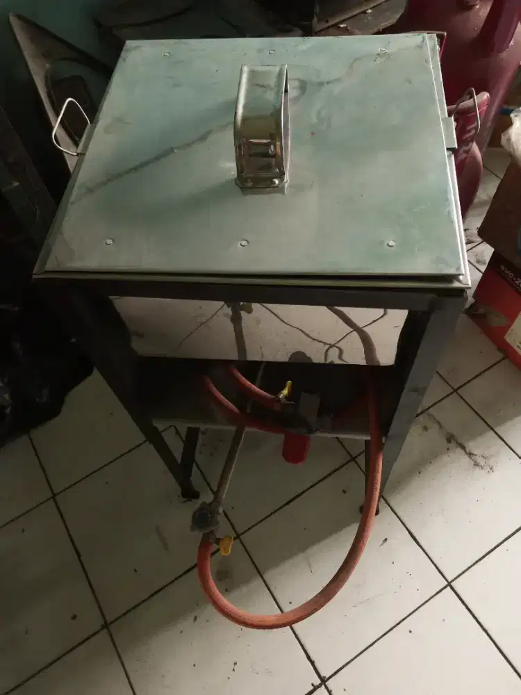 Jual Kompor 4 Lubang + Rangka dll ( Nego )