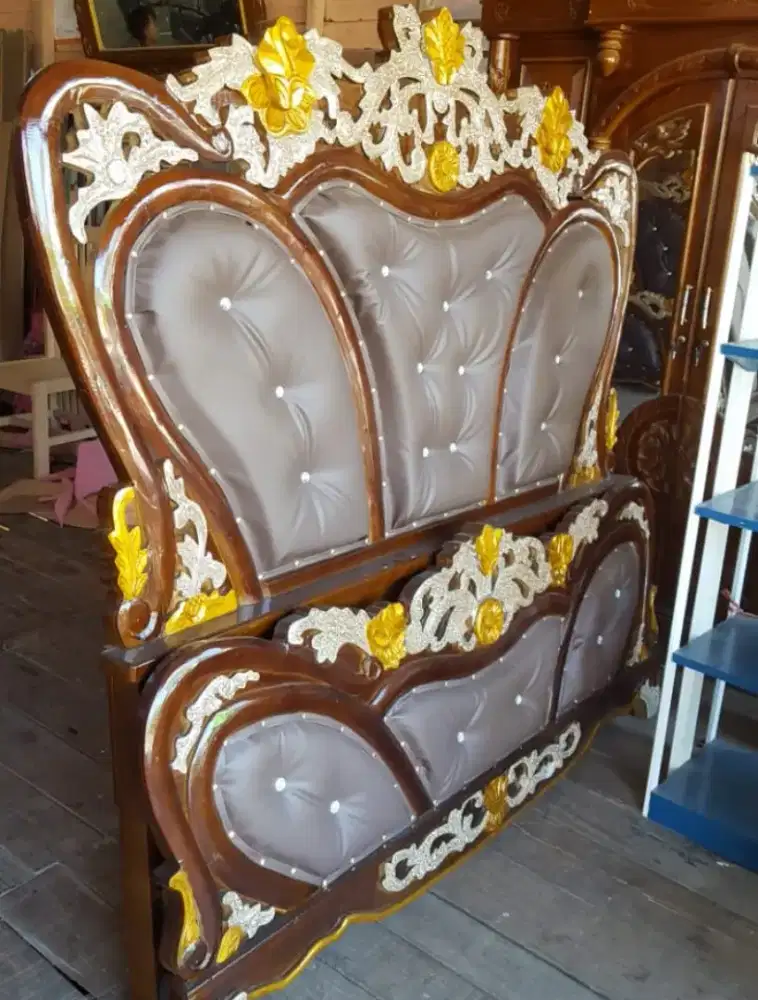 (Furniture Divan + Senderan Divan Classic Mewah Murah)
