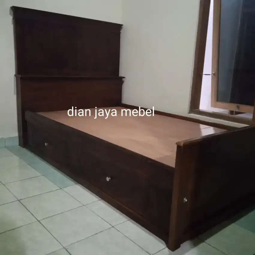 tempat tidur jati dipan