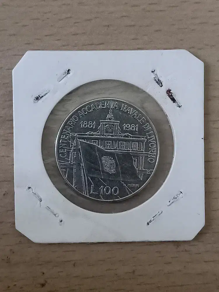 Koin Peringatan Italia