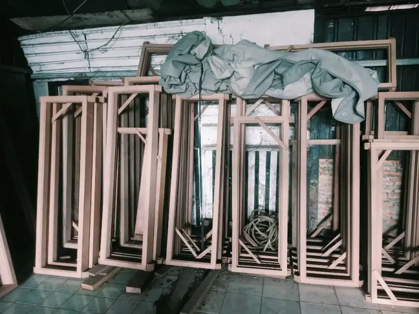 Pintu kusen dan jendela oven trima jasa pasang engsel kunci