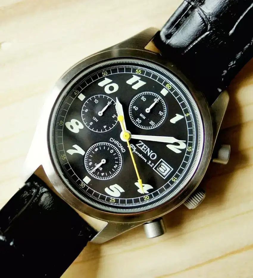 jam tangan gaya klasik penerbang
Zeno-Watch Basel Chronograph