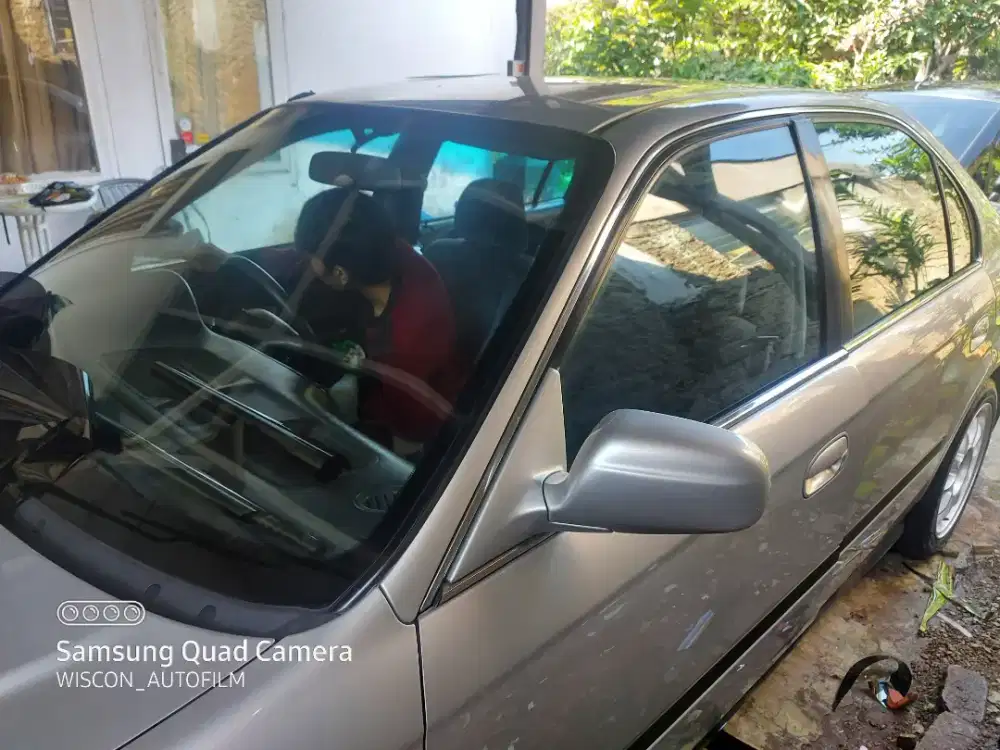 panggilan teknisi kaca film mobil atau gedung