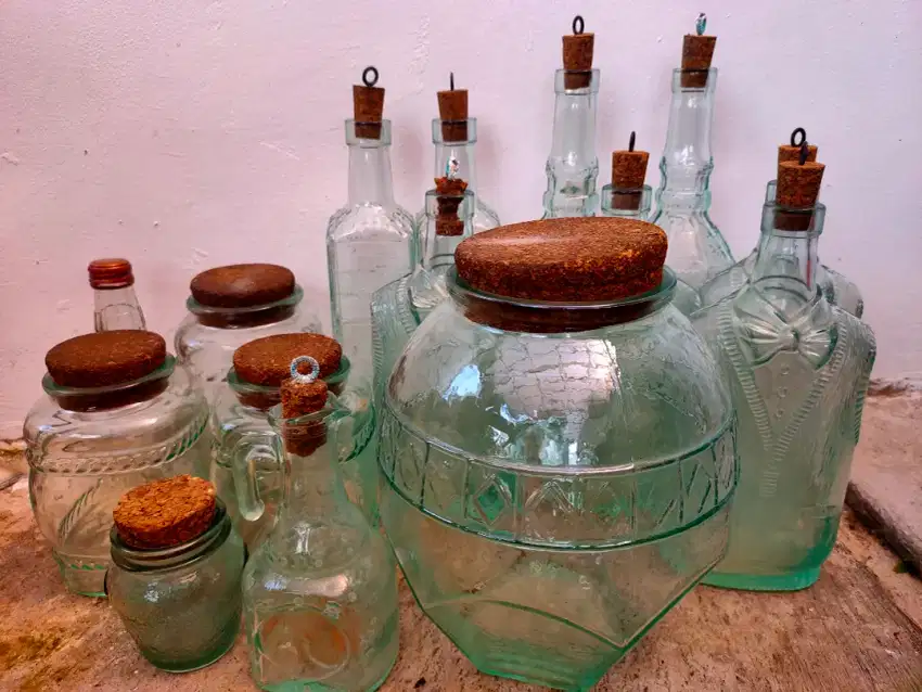 Botol toples antik