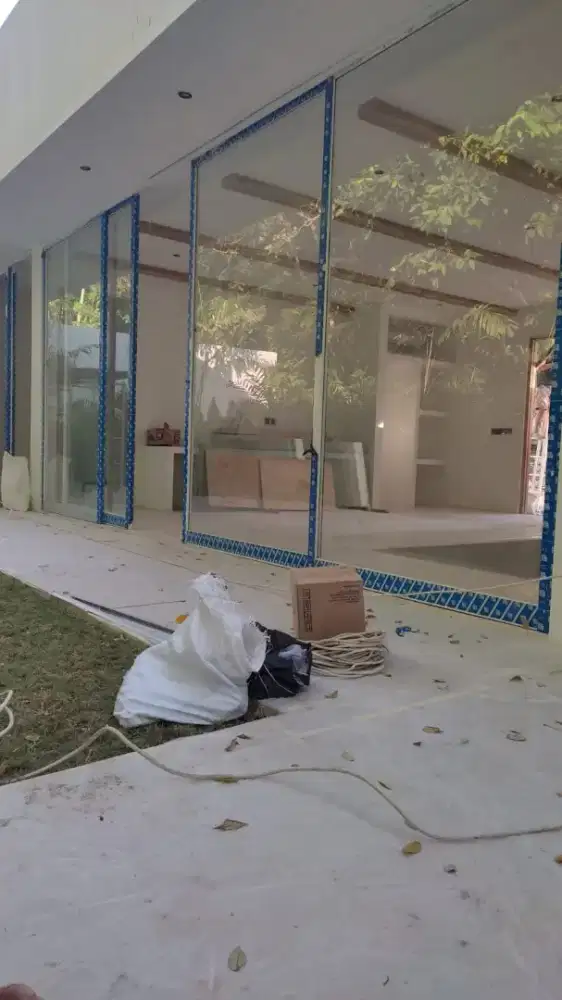 Kusen pintu dan jendela aluminium