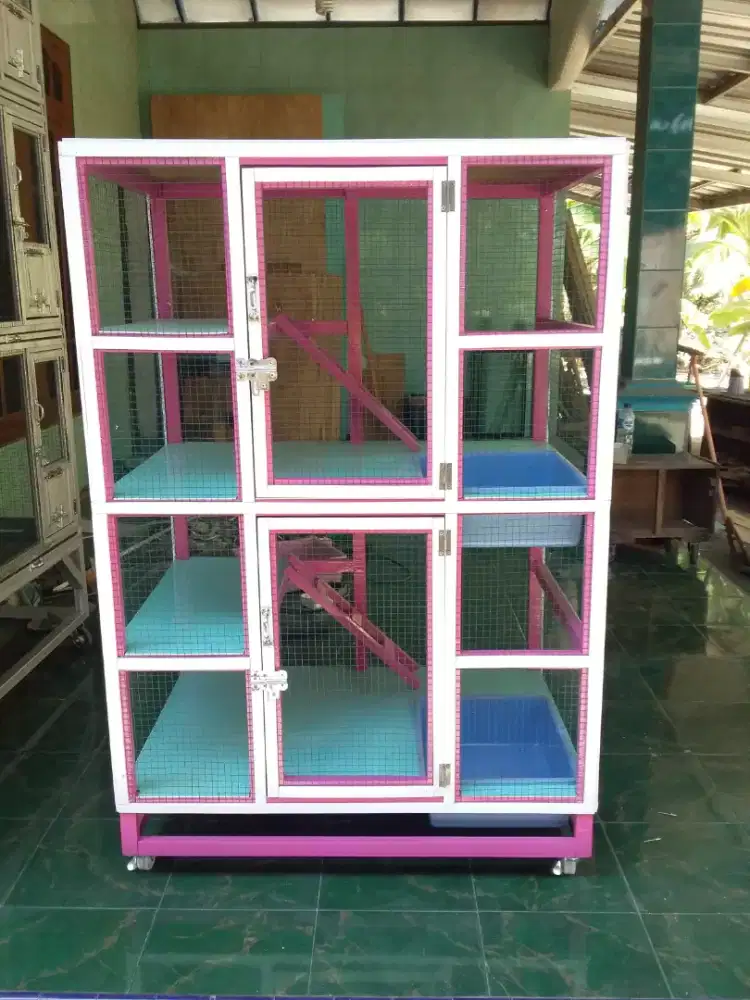 Kandang kucing persia maincoon anggora bahan kayu mahoni cat pink puti