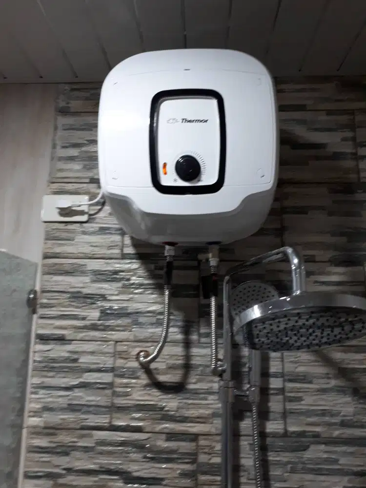 mesin air panas pake listrik/ electrik water heater