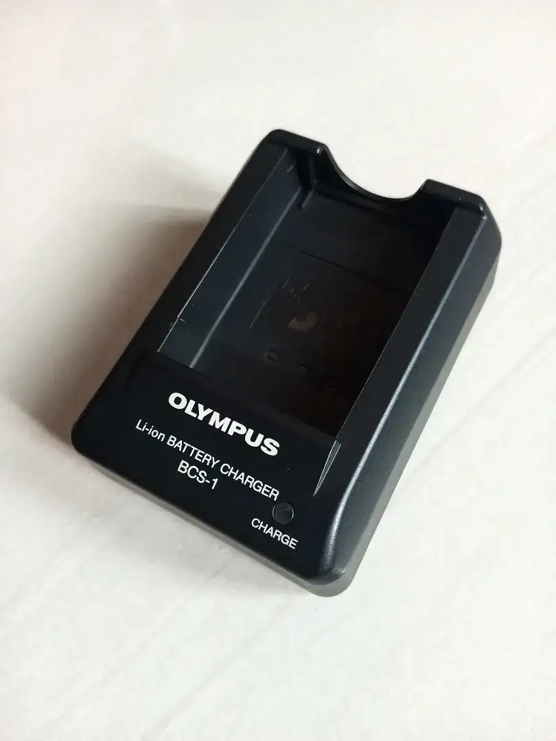 Charger Olympus BCS-1 Original u/ ngecas batere Olympus tipe BLS-1