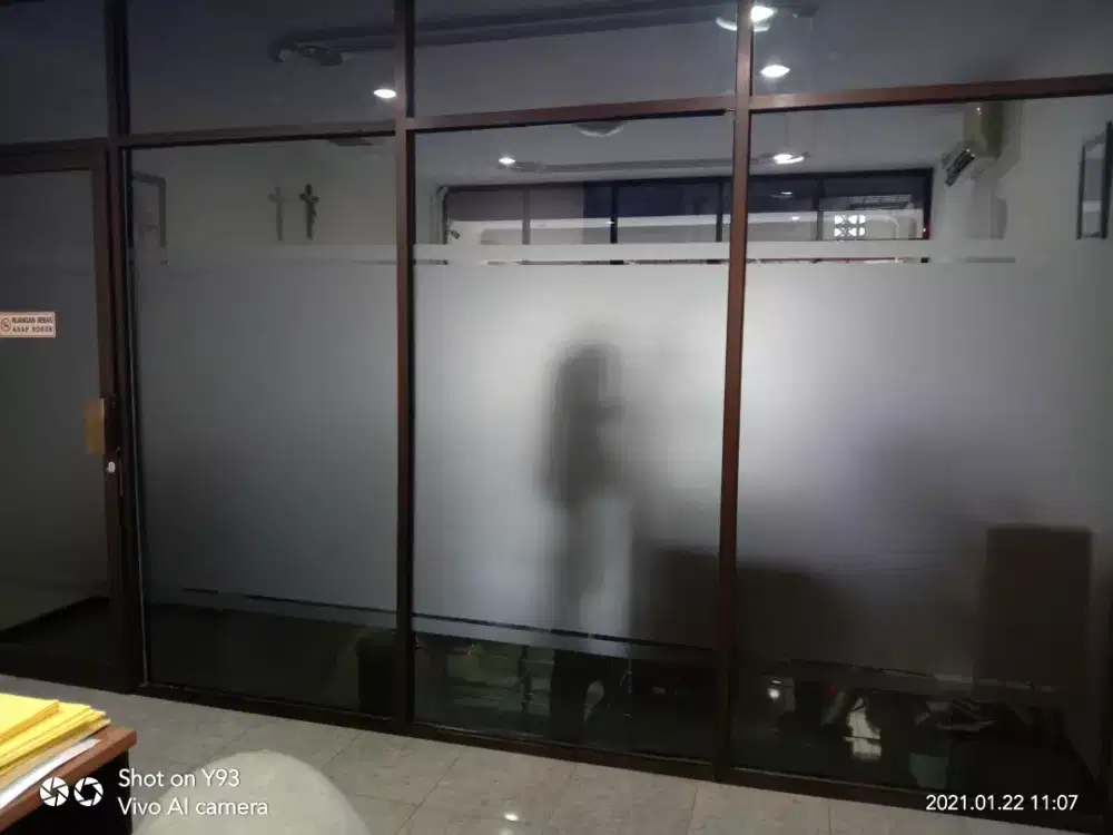 Stiker kaca film sanblas darmo