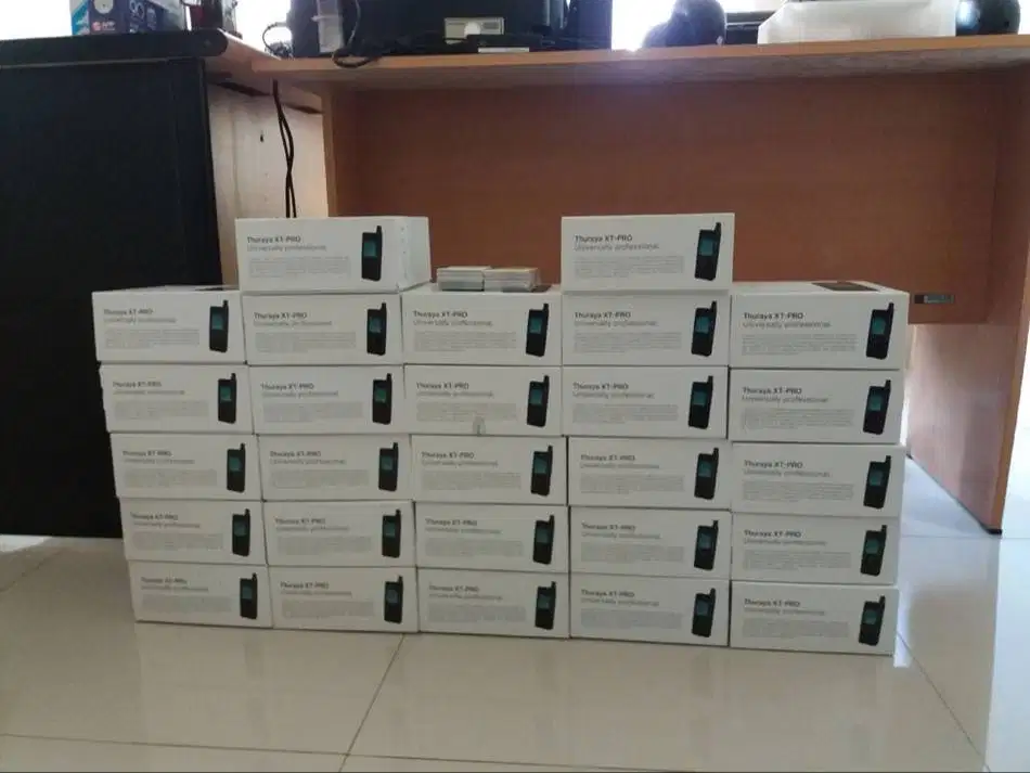 Telepon Satelit Thuraya XT Pro tangguh dan handal