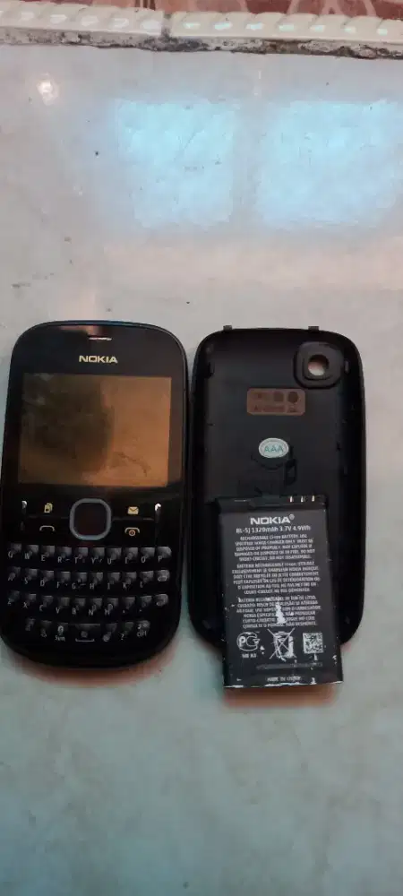 Hp Nokia Asha 200 black siap pakai