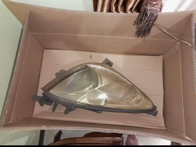 Headlamp Grand Livina ORI 2010 Second