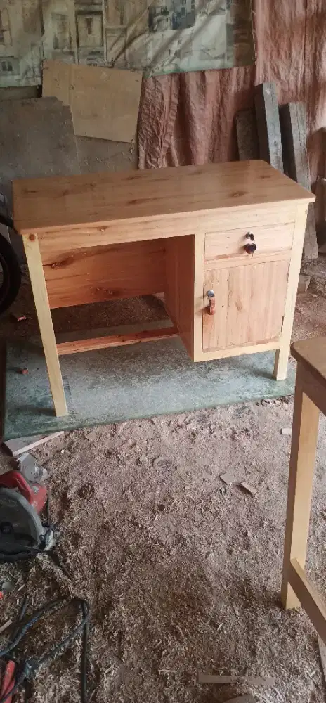 meja kantor jati belanda.100x50x75