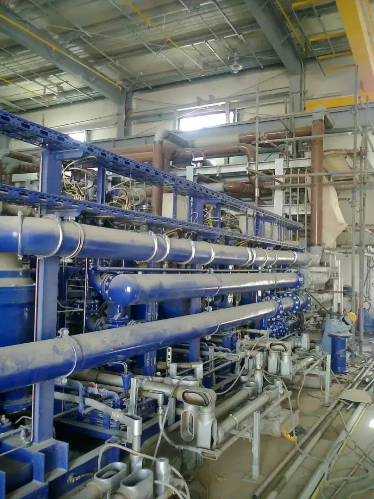 Tukang las kontruksi baja