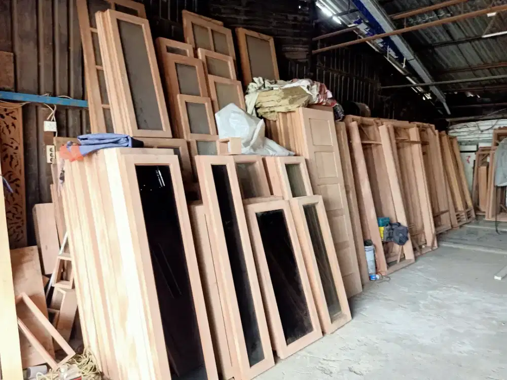 Pintu kusen  jendela kayu oven dan almunium