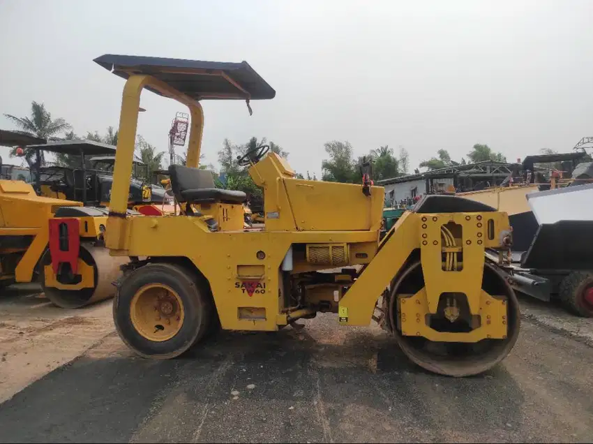 Combination Roller Sakai TW60 Kapasitas 6-8 Ton Ex Jepang