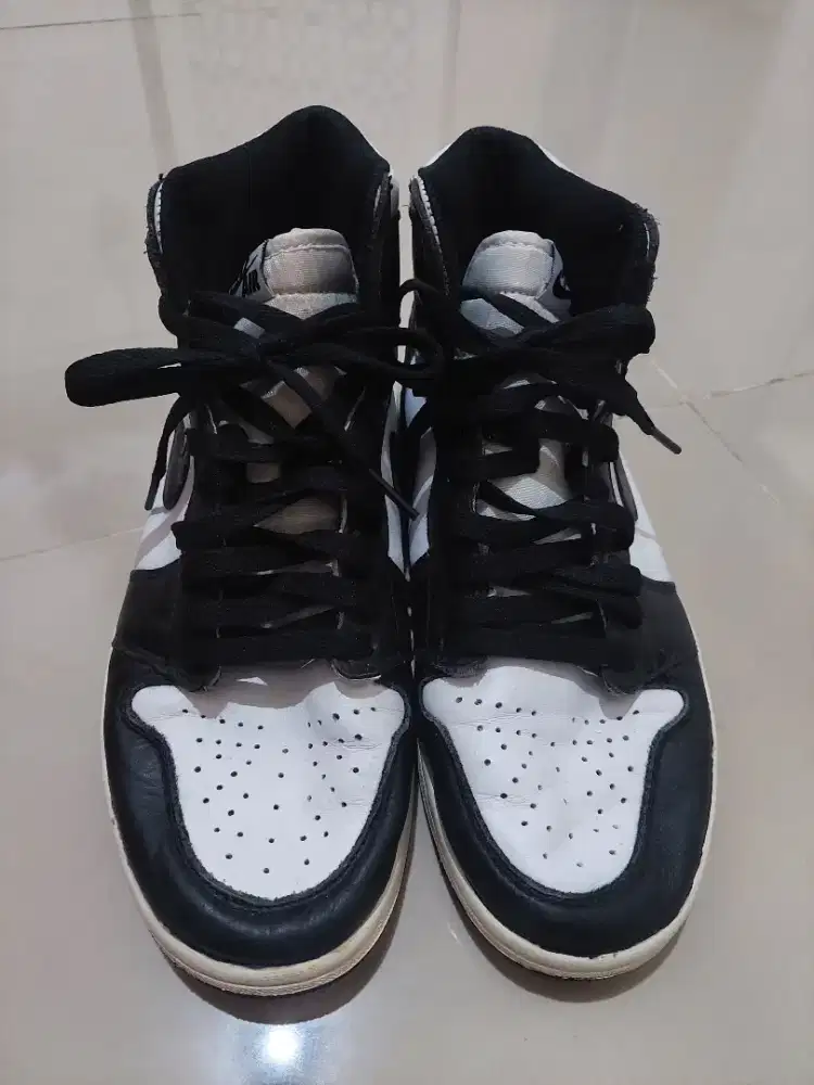 Sepatu Nike Air Jordan Panda Hitam Putih uk. 41