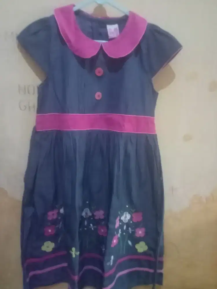 Baju pesta anak biru
