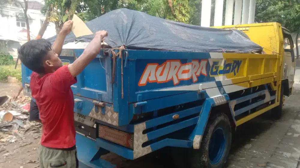 Buang puing daerah cilandak