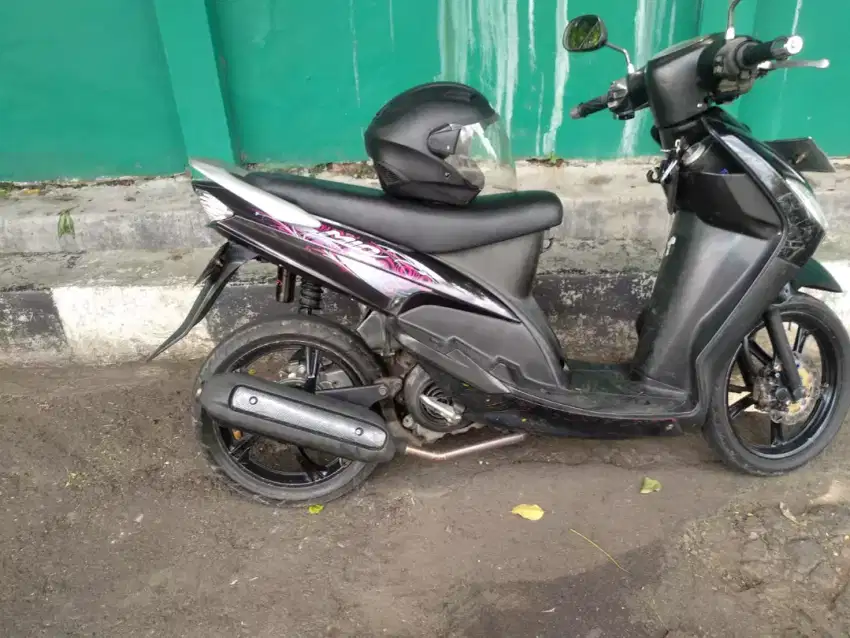 Yamaha Mio smile warna hitam 2012
