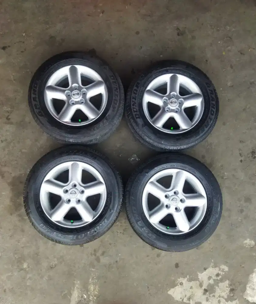 Velg oem xtrail gen 1 r16 5x114 sepaket ban